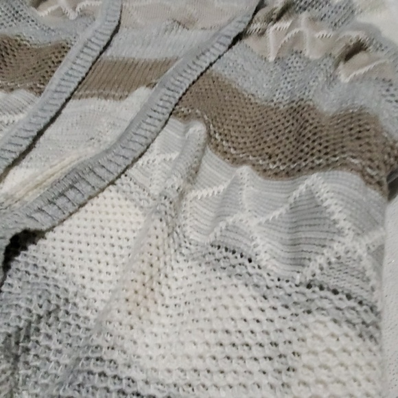 #34 O'Neil short sleeve sweater/knit kimono - Picture 3 of 3